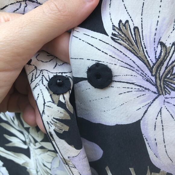 Dana Buchman 100% Silk Floral Jacket Size 8 Black White Snap Closure - Picture 8 of 16